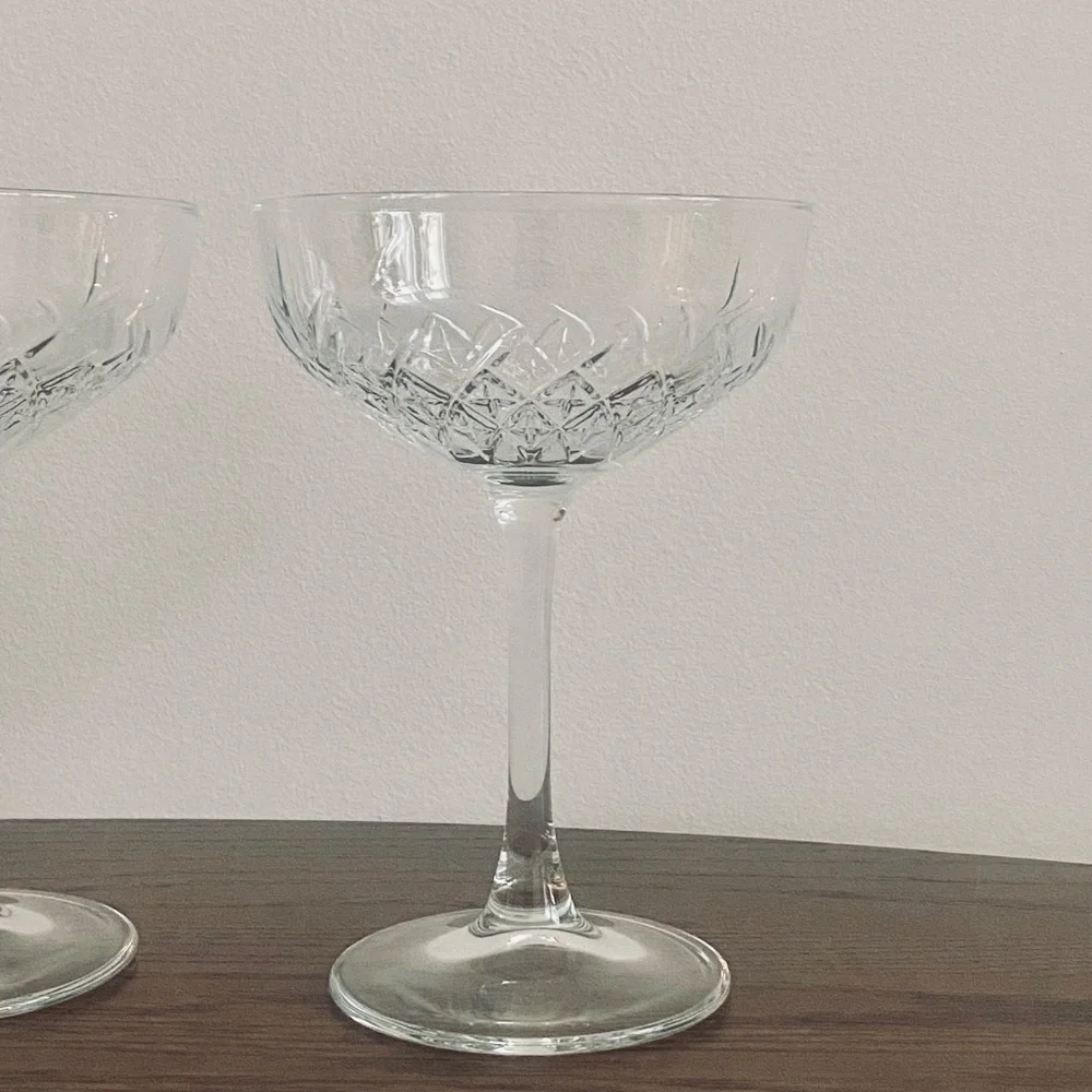 ❤️ Anthropologie Set of 2 Champagne Cocktail Glasses Glass Etched